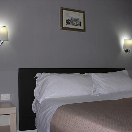 Roma Rooms Colosseum Экстерьер фото