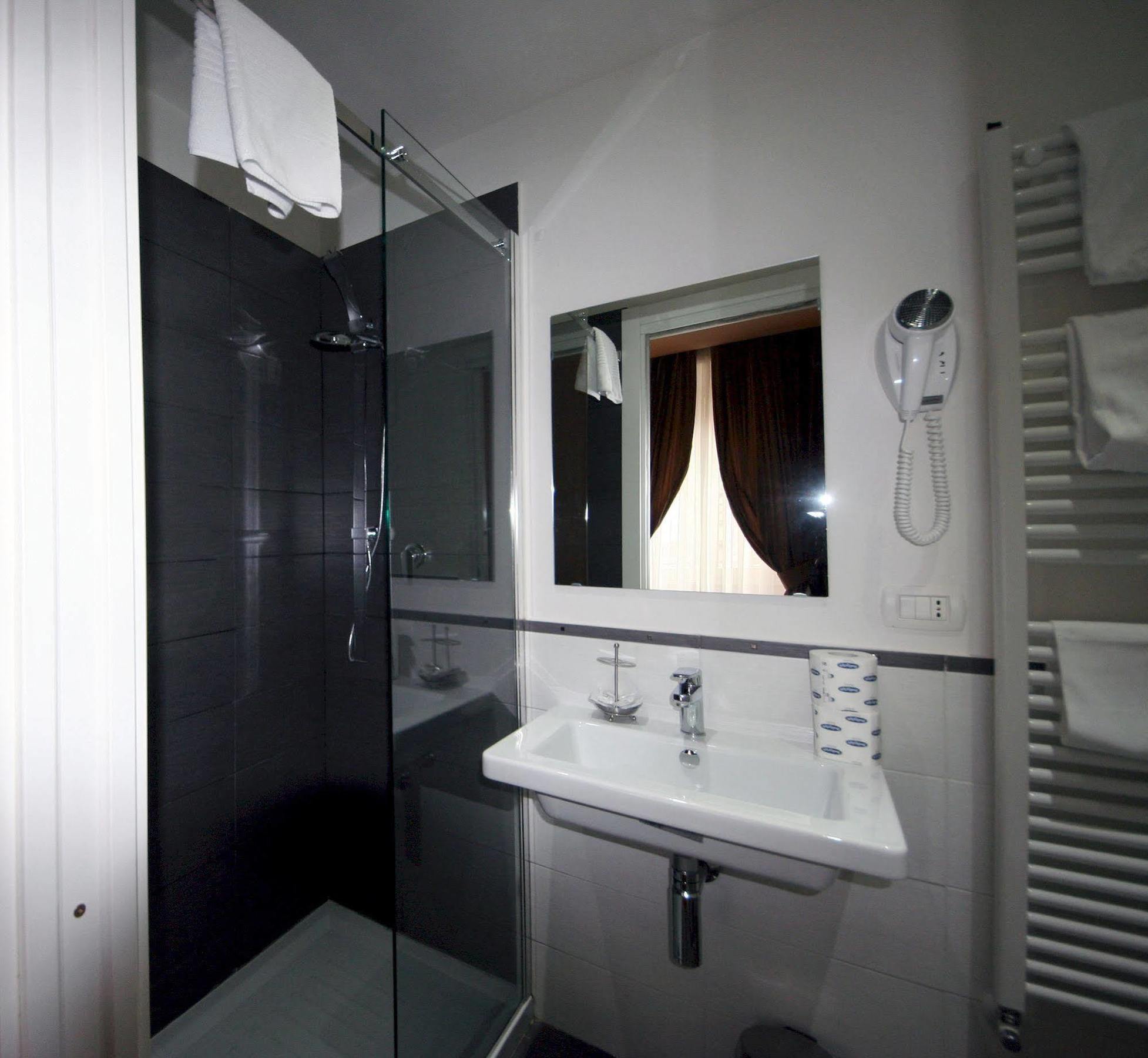 Roma Rooms Colosseum Экстерьер фото