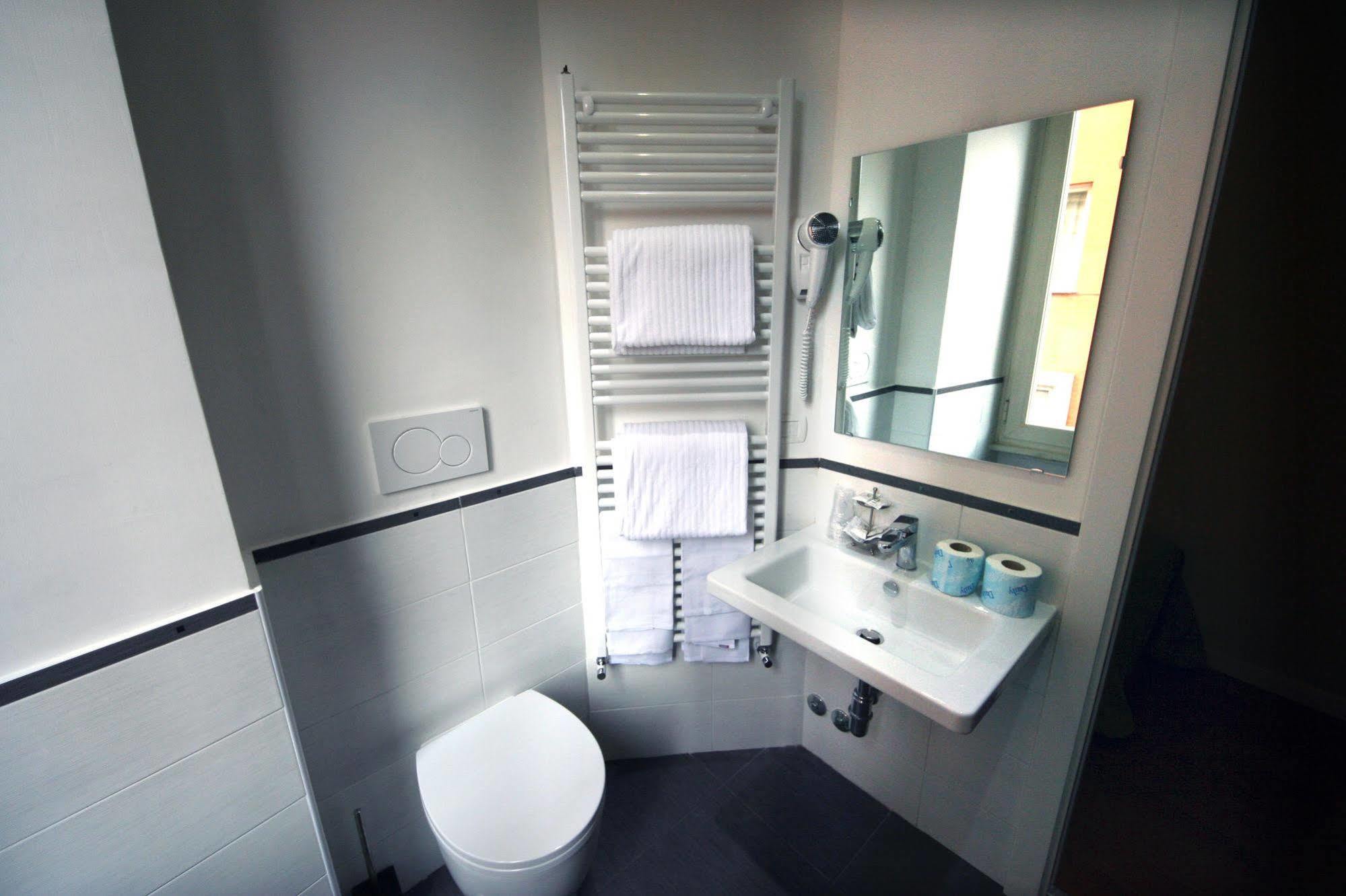 Roma Rooms Colosseum Экстерьер фото